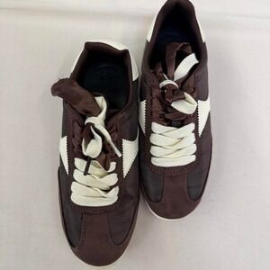 Universal Thread Retro‎ Sneakers Women's Size 6.5
